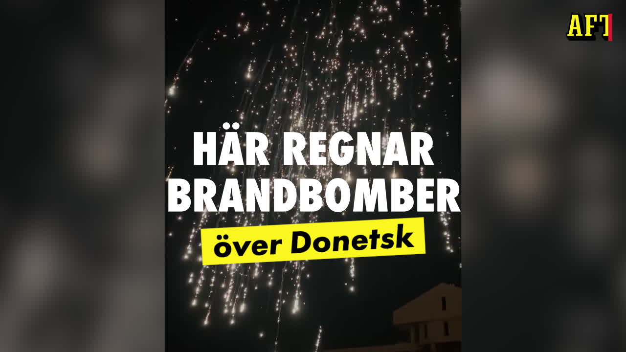 Här faller det fyrverkerilika bombregnet över Donetsk