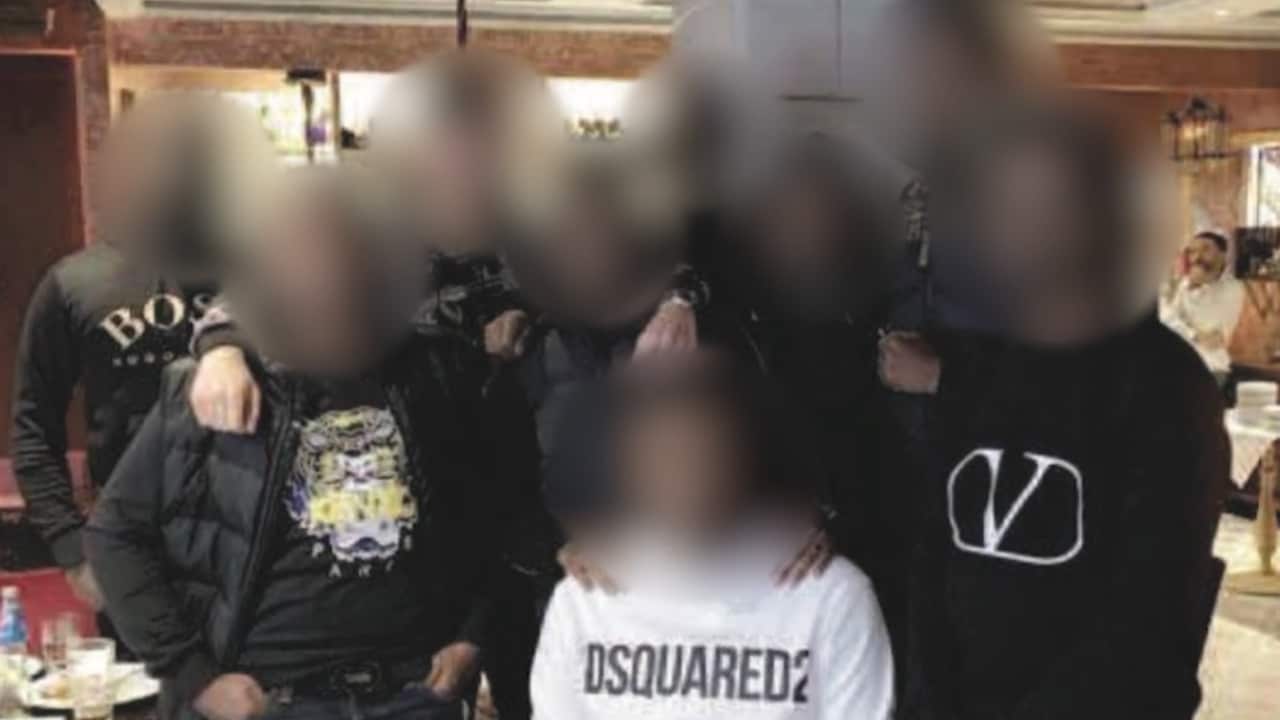 Hör när bedragarna grips på bar gärning