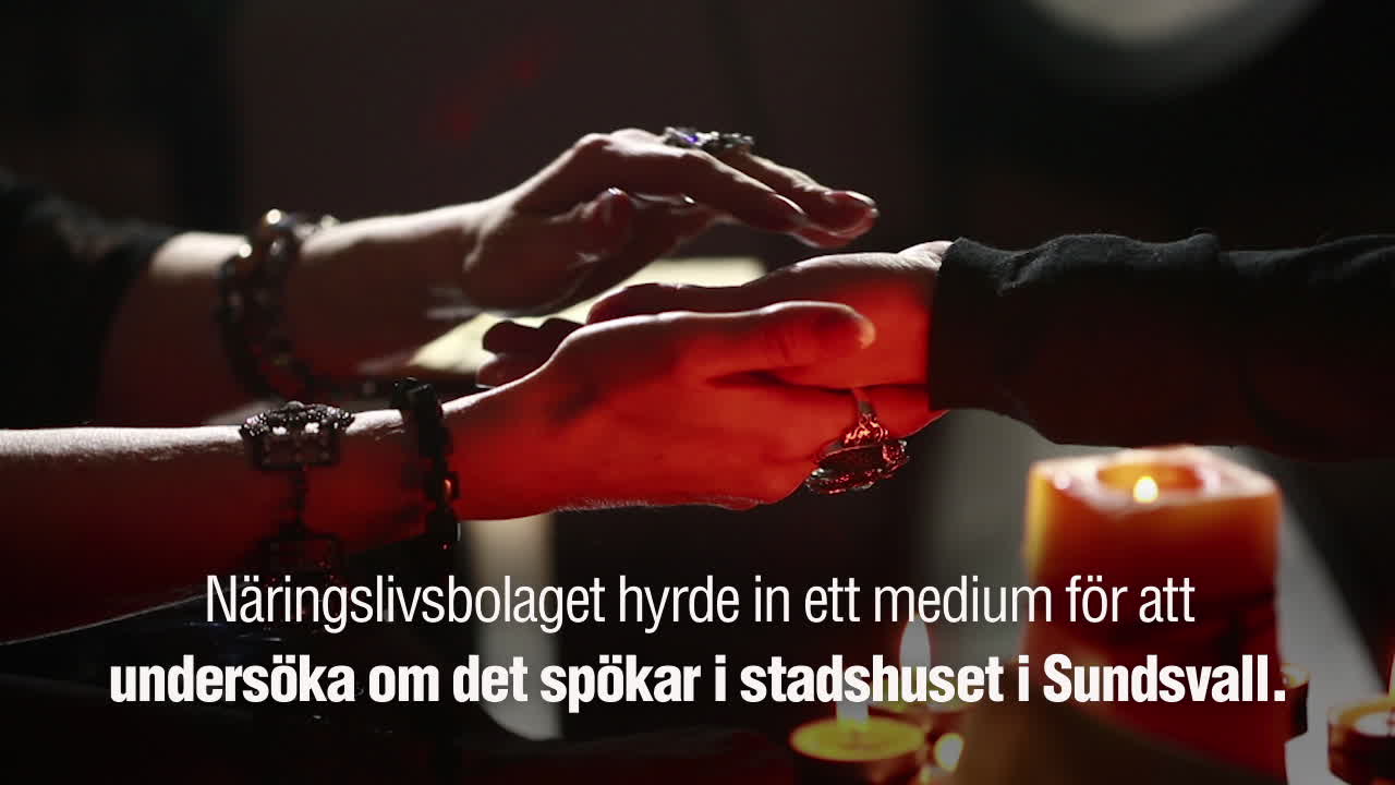 Fruktade för spöken i stadshuset – anlitade medium