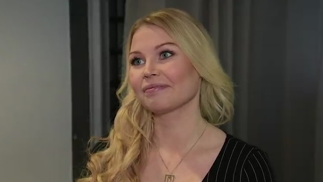 Avslöjar bebislyckan i Ensam mamma söker