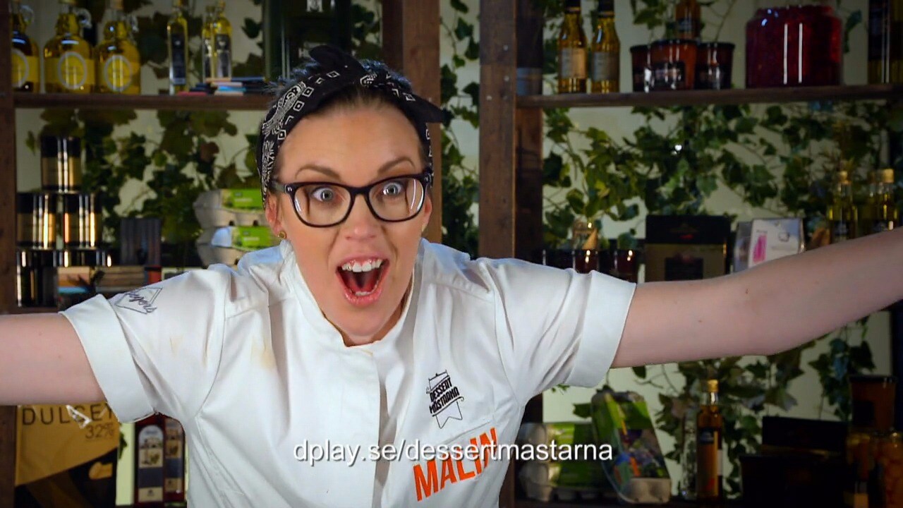 Här skriker vinnaren i Dessertmästarna ut sin glädje