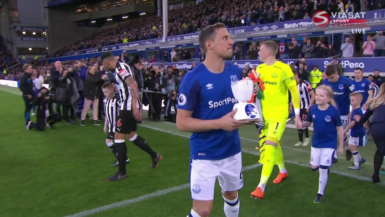 Här är Evertons robotmaskot