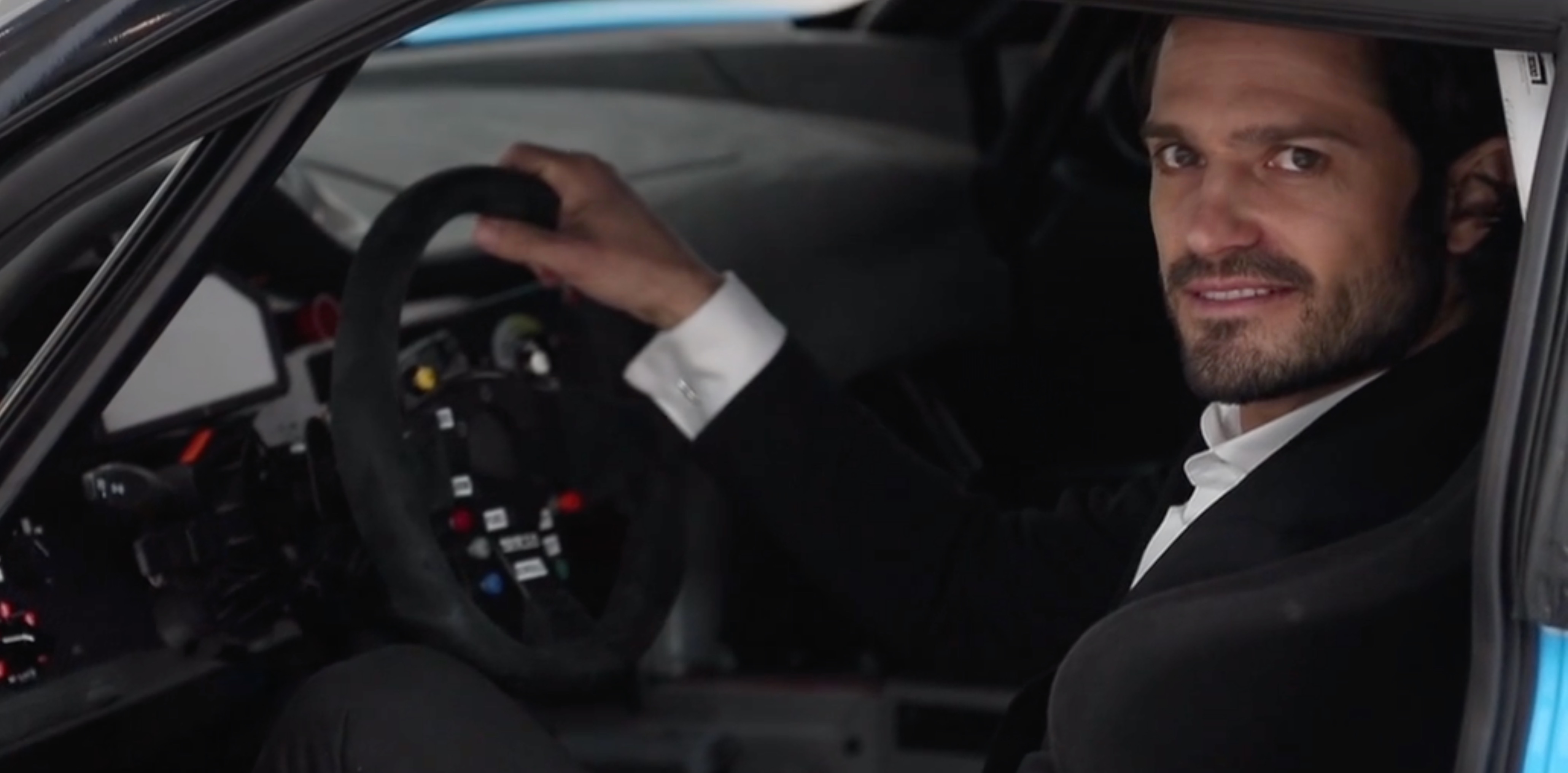 Prins Carl Philip kom ut - som hårdrockare