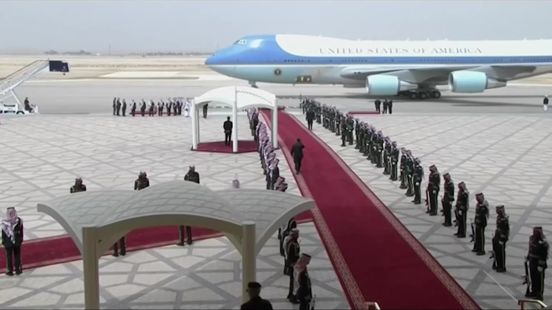 Trump har landat i Saudiarabien