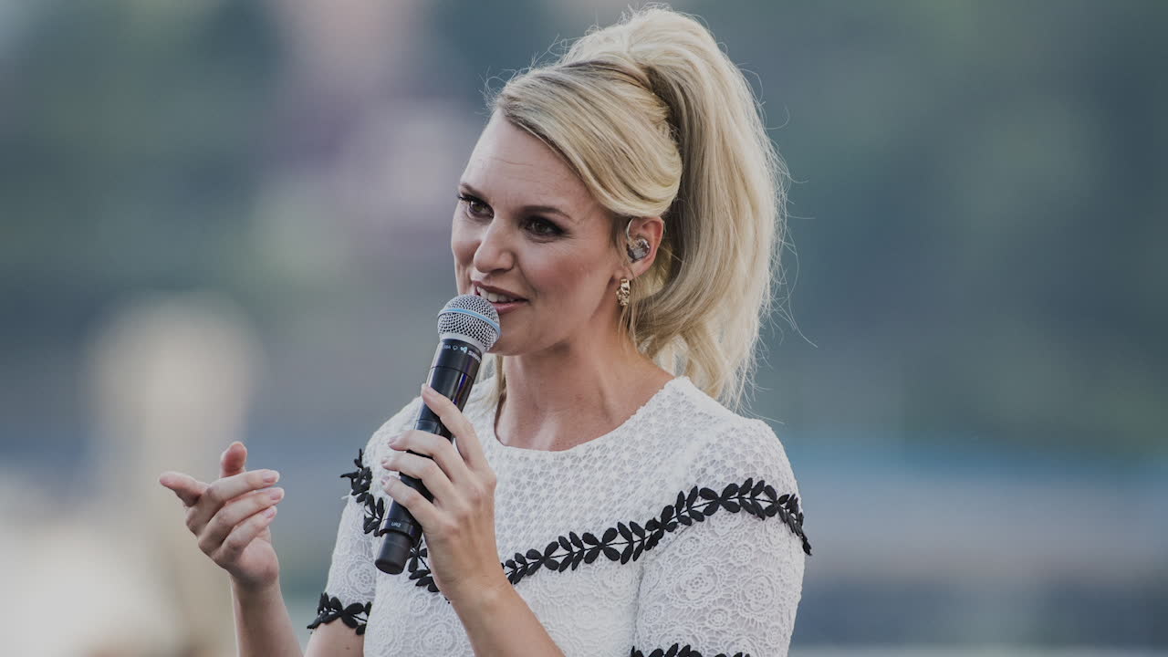 Sanna Nielsens hälsning till brandmännen: ”De gör ett fantastiskt jobb"