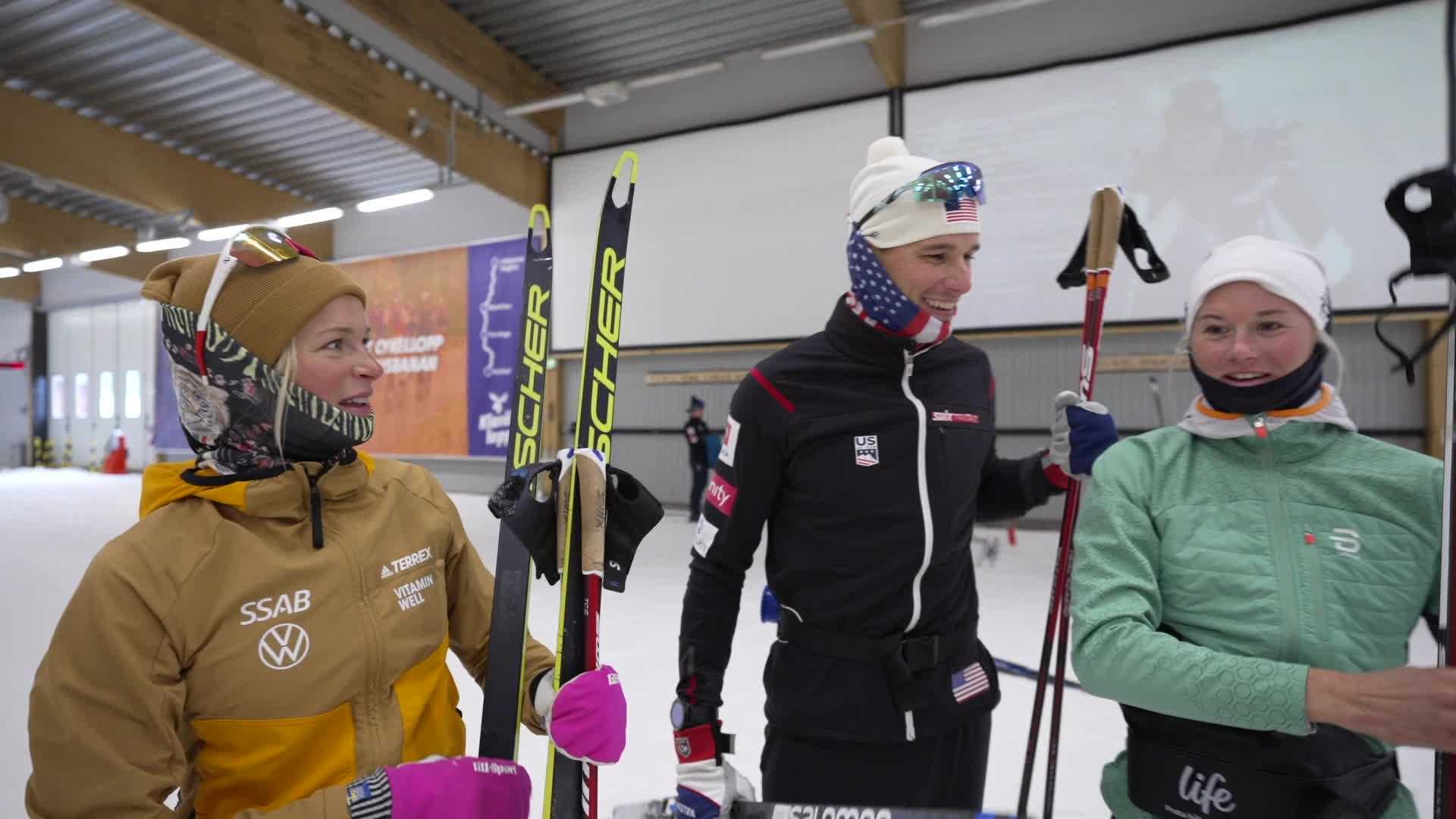 Här tränar Frida och Maja med USA