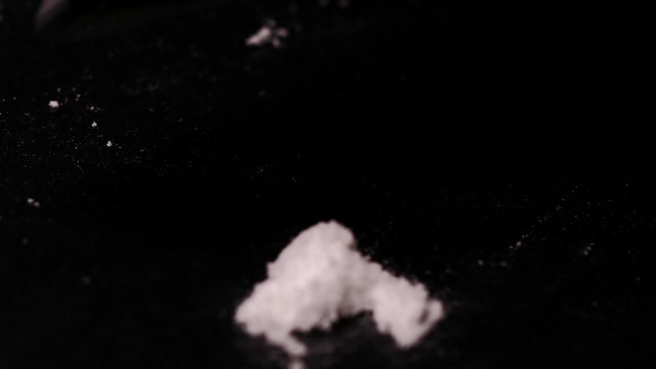 Knarkliga misstänks ha smugglat hundratals kilo droger – har gripits av polis