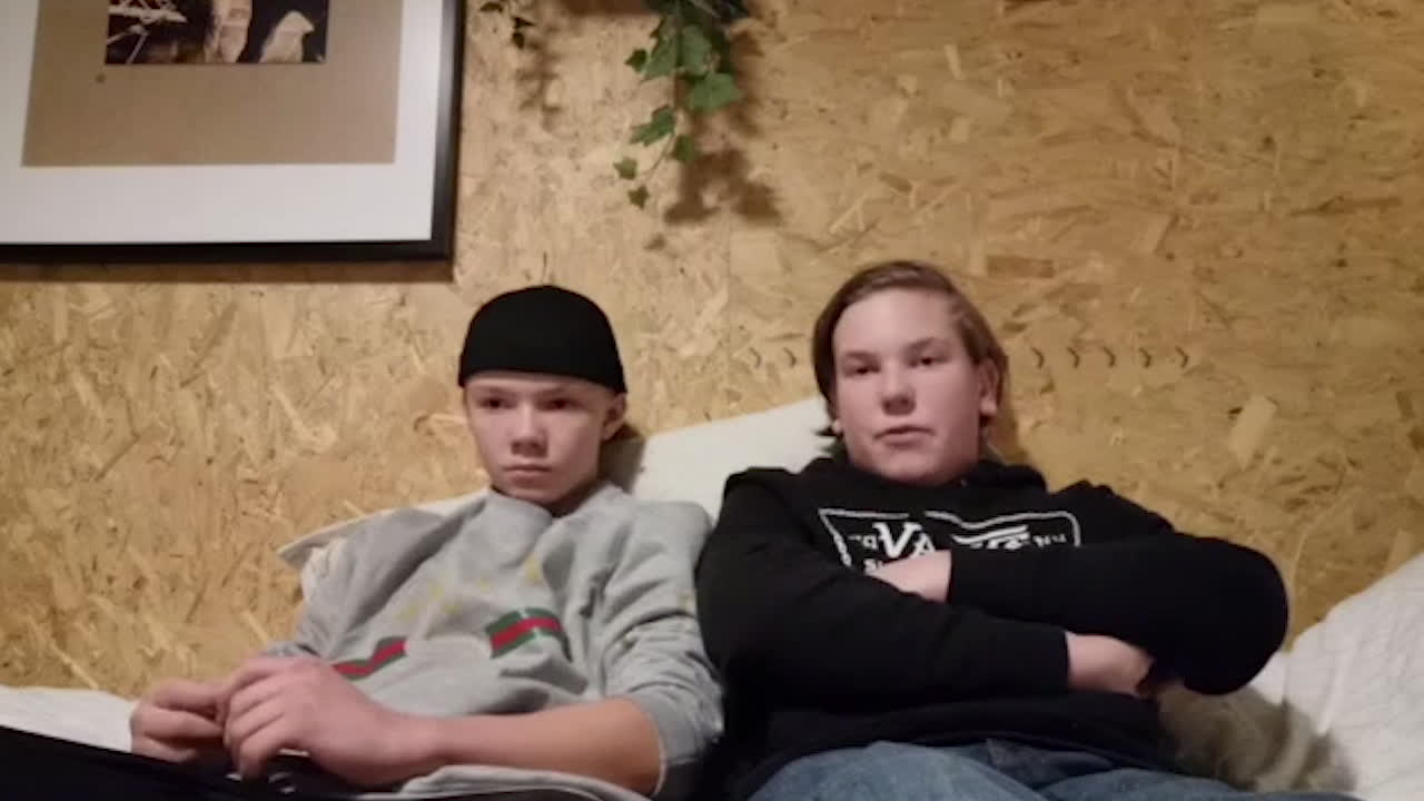 Casper: "Då smäller våran dörr"