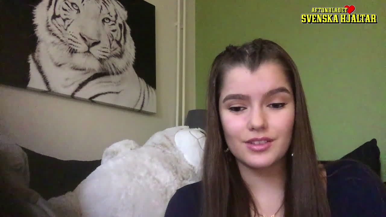 Amela: "Jag fick bilen i min sida"