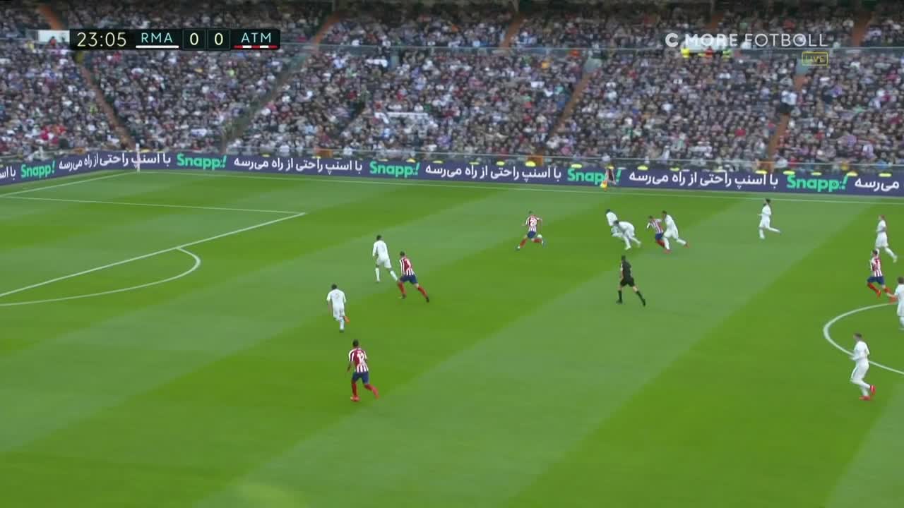 Här frälser Benzema Real mot Atlético
