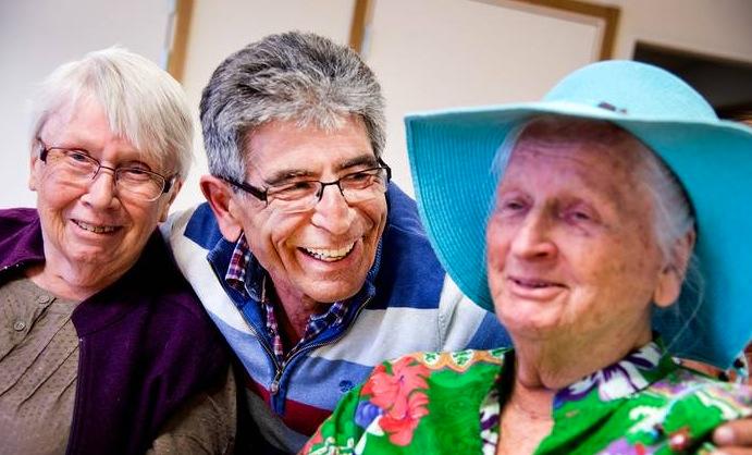 Tackis tog de äldre till Grekland