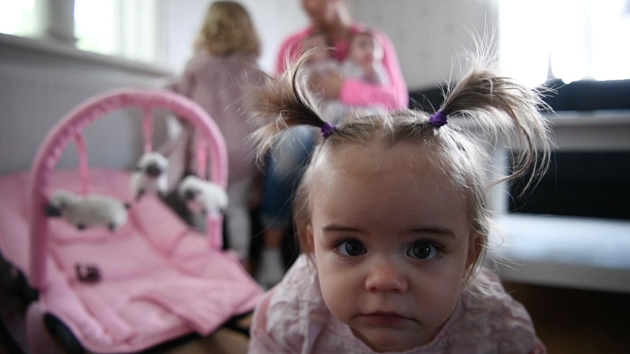 Födde fyra barn på två år