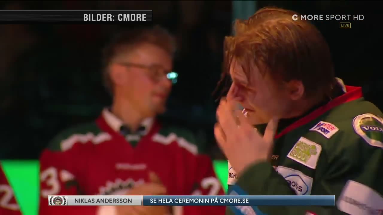 Tårarna rinner före matchen