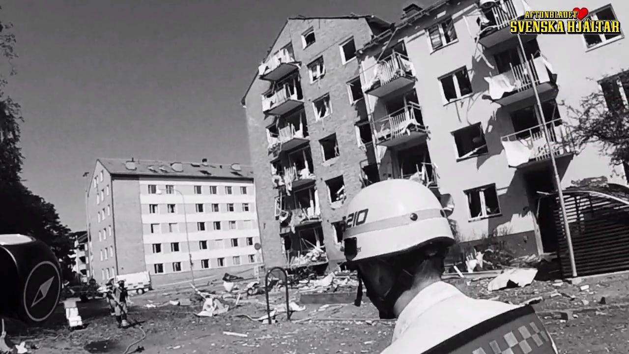 Räddningstjänstens dramatiska bilder från insatsen