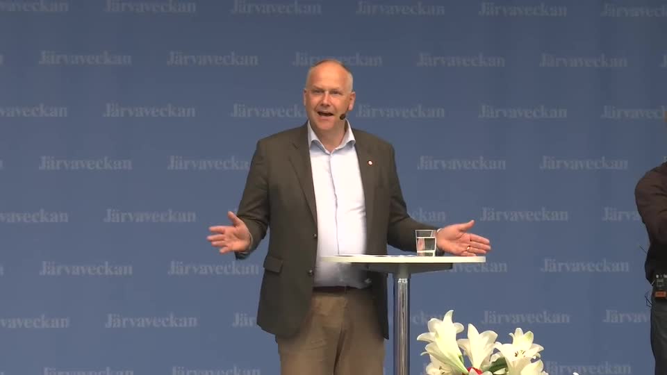Jonas Sjöstedt (V) talar på Järvaveckan
