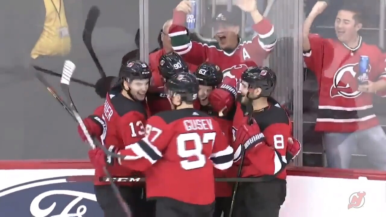 Boqvist tvåmålsskytt för Devils - hyllas