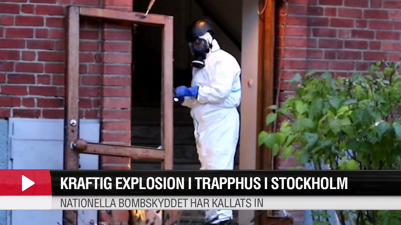 Explosion i trapphus – bombtekniker larmade