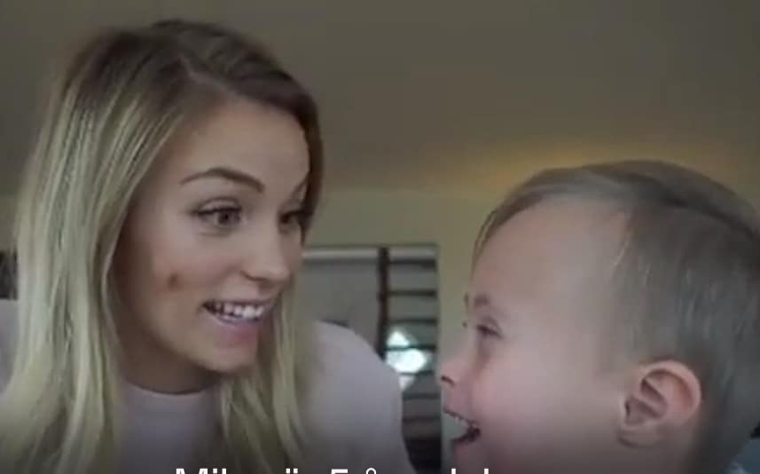 Julia ser varje dag med sonen Milan som en gåva