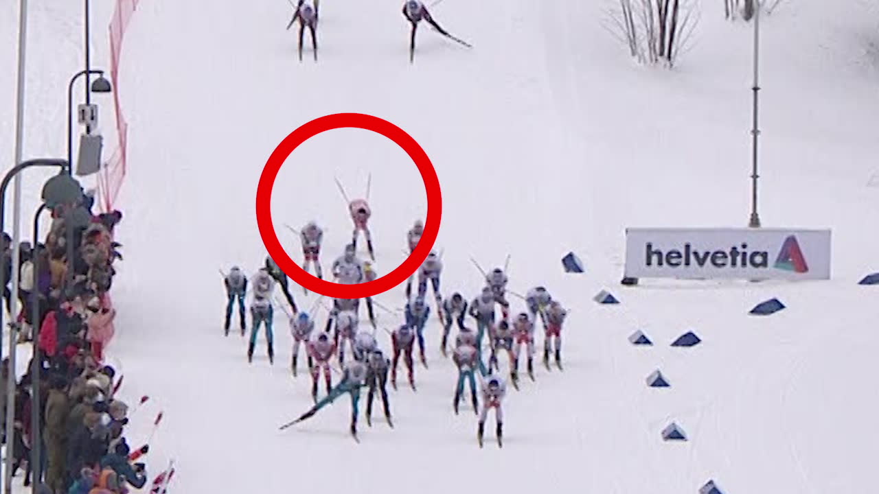 Här gör Klæbo en ”faceplant” i spåret