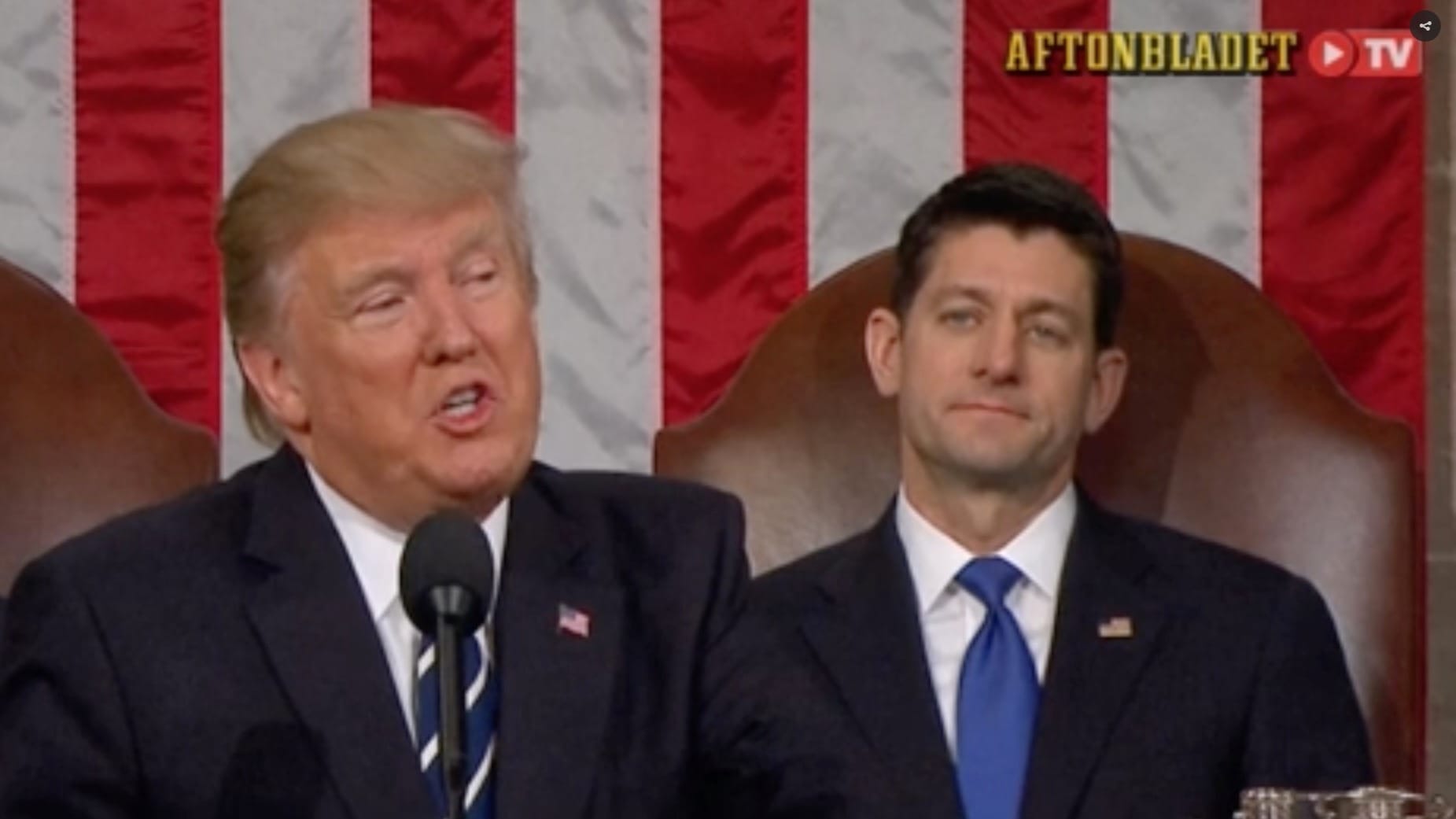 "Han fortsätter sin parningsritual med väljarna"