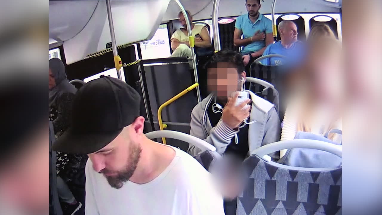 Här konfronterar kvinnan onanisten på bussen