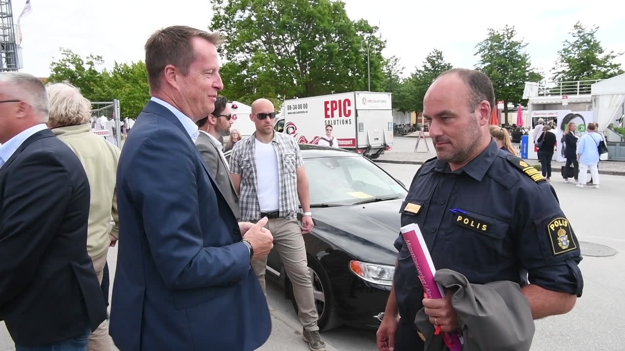 Ygeman (S): "Det är 3 000 för många"