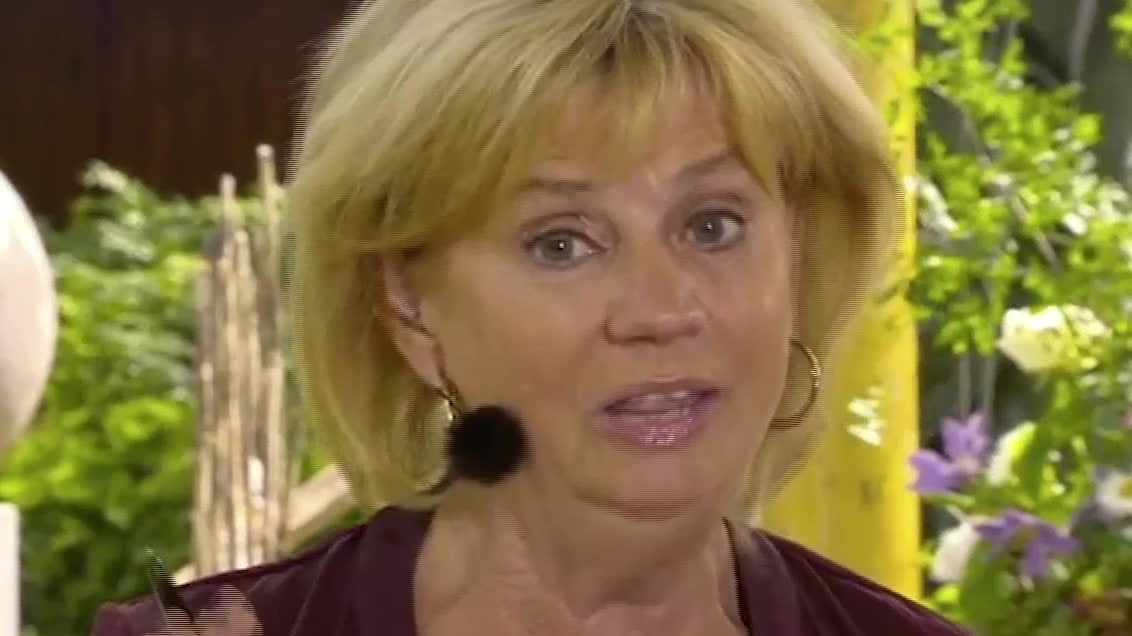 Här faller Rundström i tårar i sista sändningen