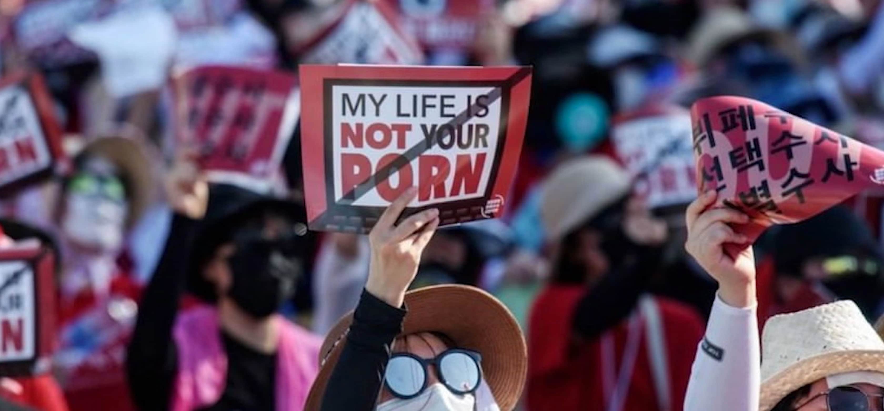 Massprotest mot smygfilmsporr