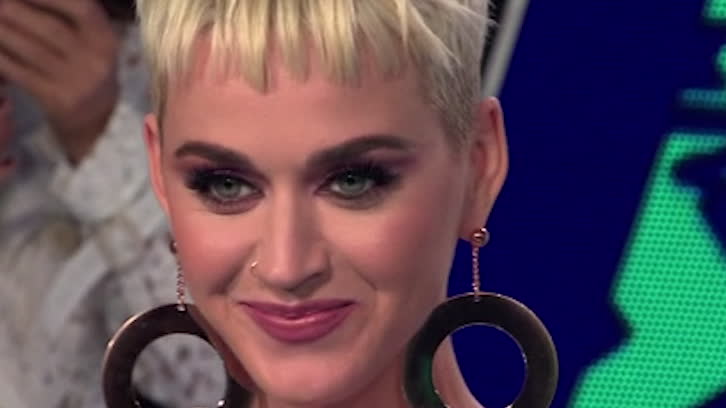 Katy Perry får fansen att rasa
