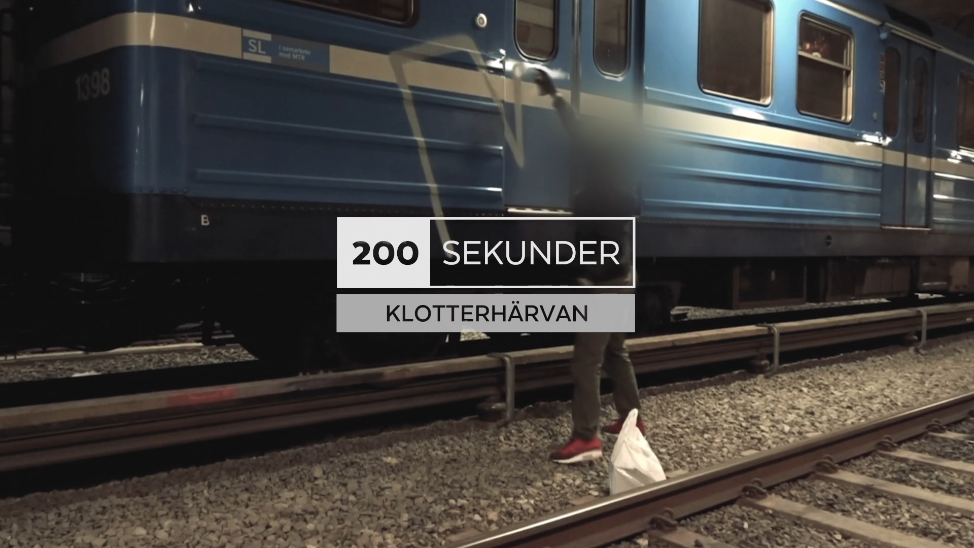 Småbarnspappor maskerar sig och klottrar