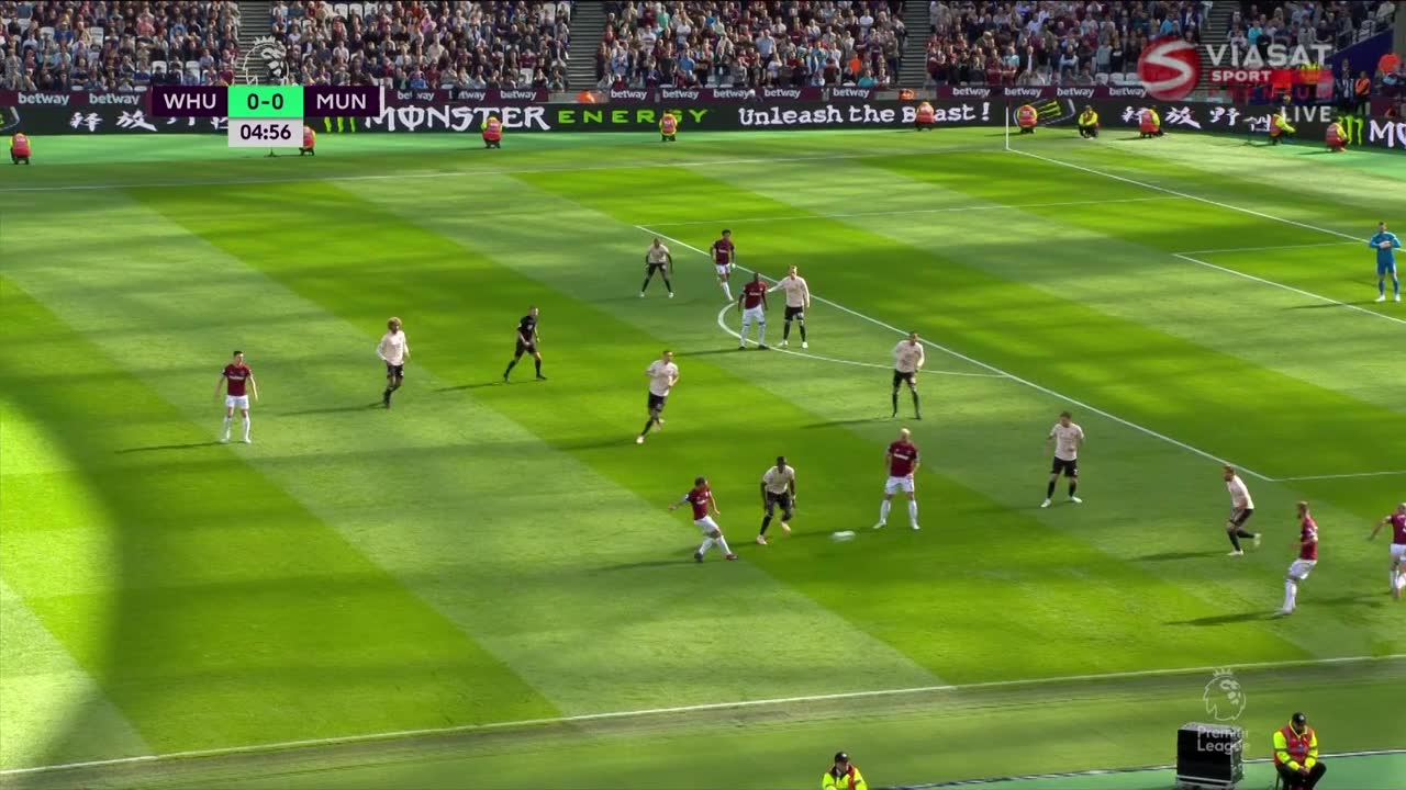 Här gör Lindelöf självmål och blir utbytt