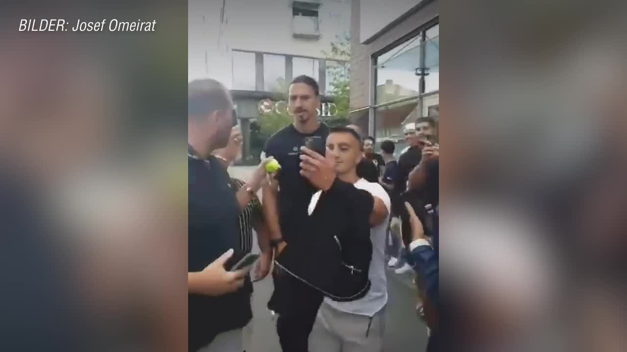 Här dyker Zlatan upp i Jönköping