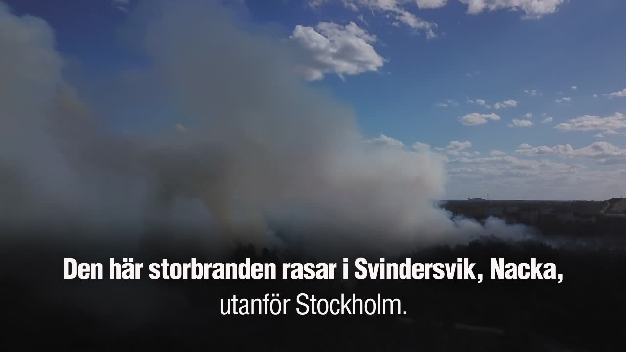 Se drönarbilderna från storbranden i Nacka