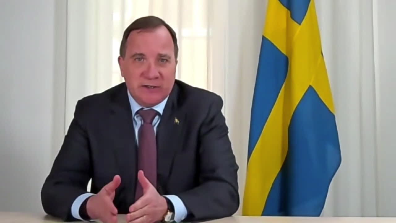 Stefan Löfven: ”Onödigt och oansvarigt att spela seniorfotboll nu”