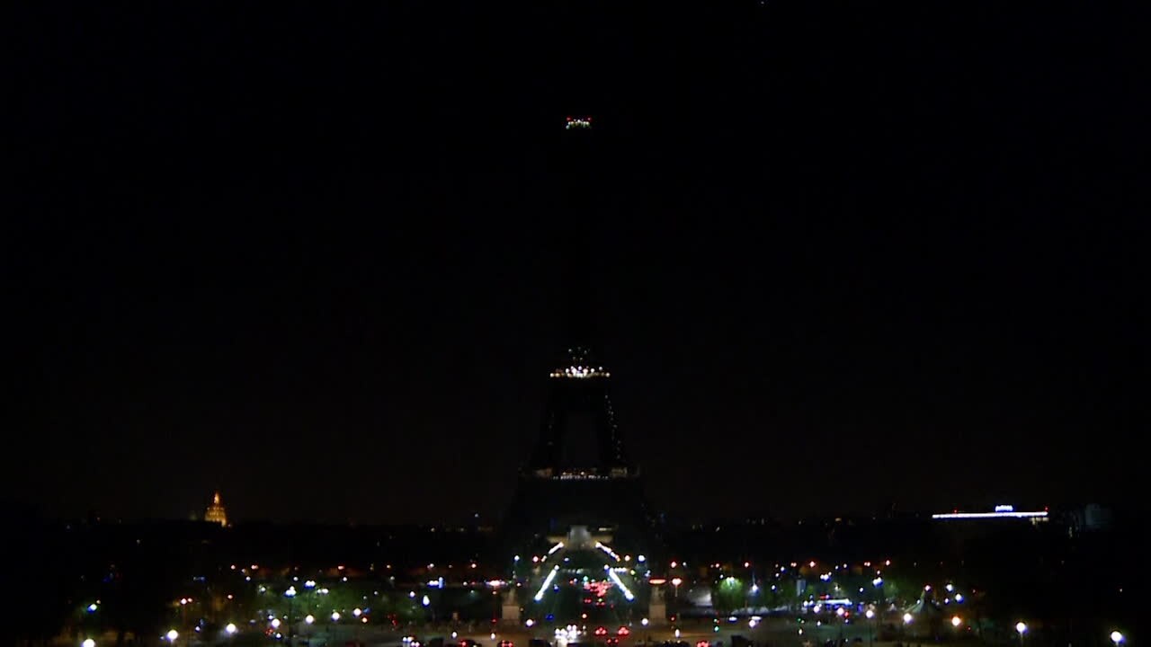 Hela världen sörjer med Sverige