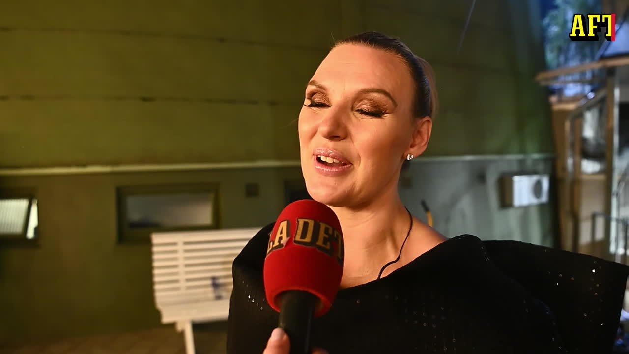 Sanna Nielsen om framtiden: ”Det är bara upp och bygga lego och vara mamma””