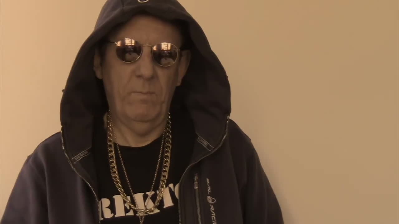 Se rektorns rap-video här