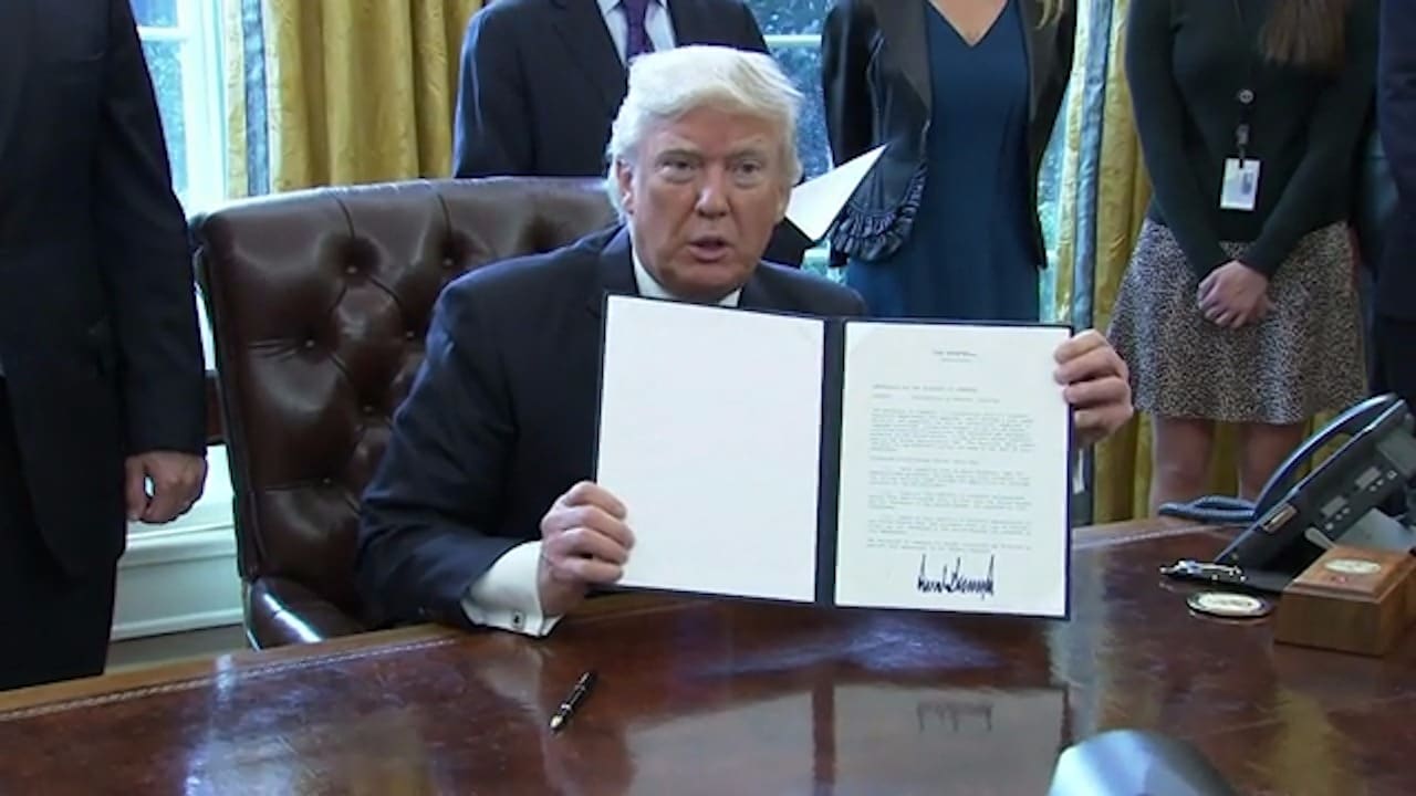 Trump godkänner omstridd oljeledning