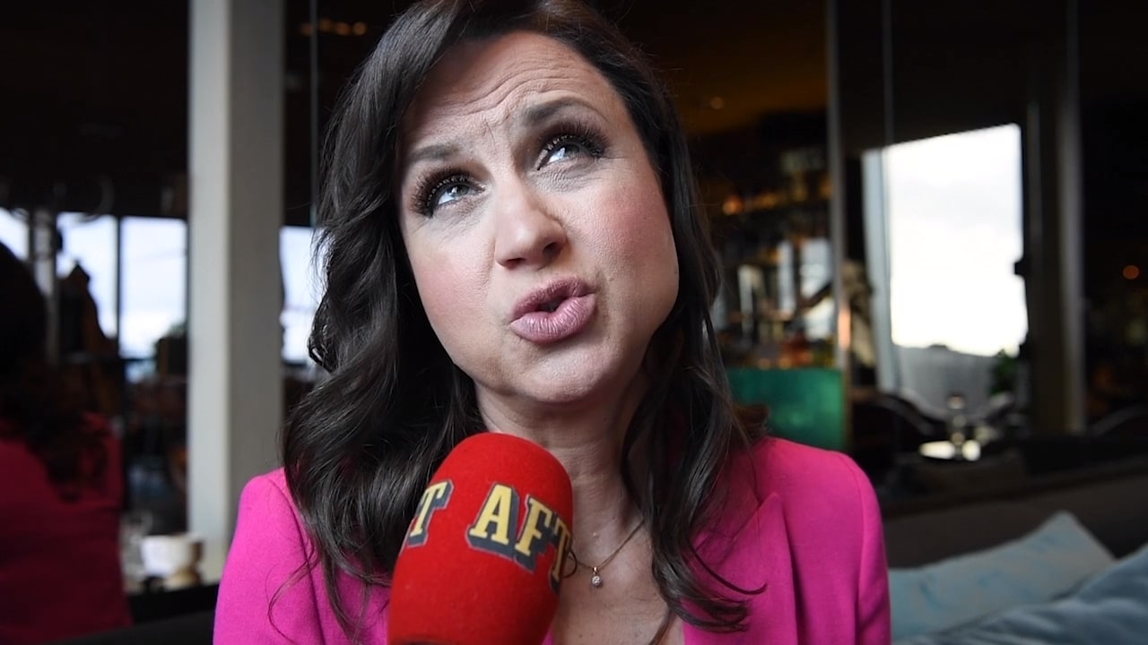 Petra Mede om självbiografin: "Jobbigare än vad jag trodde"