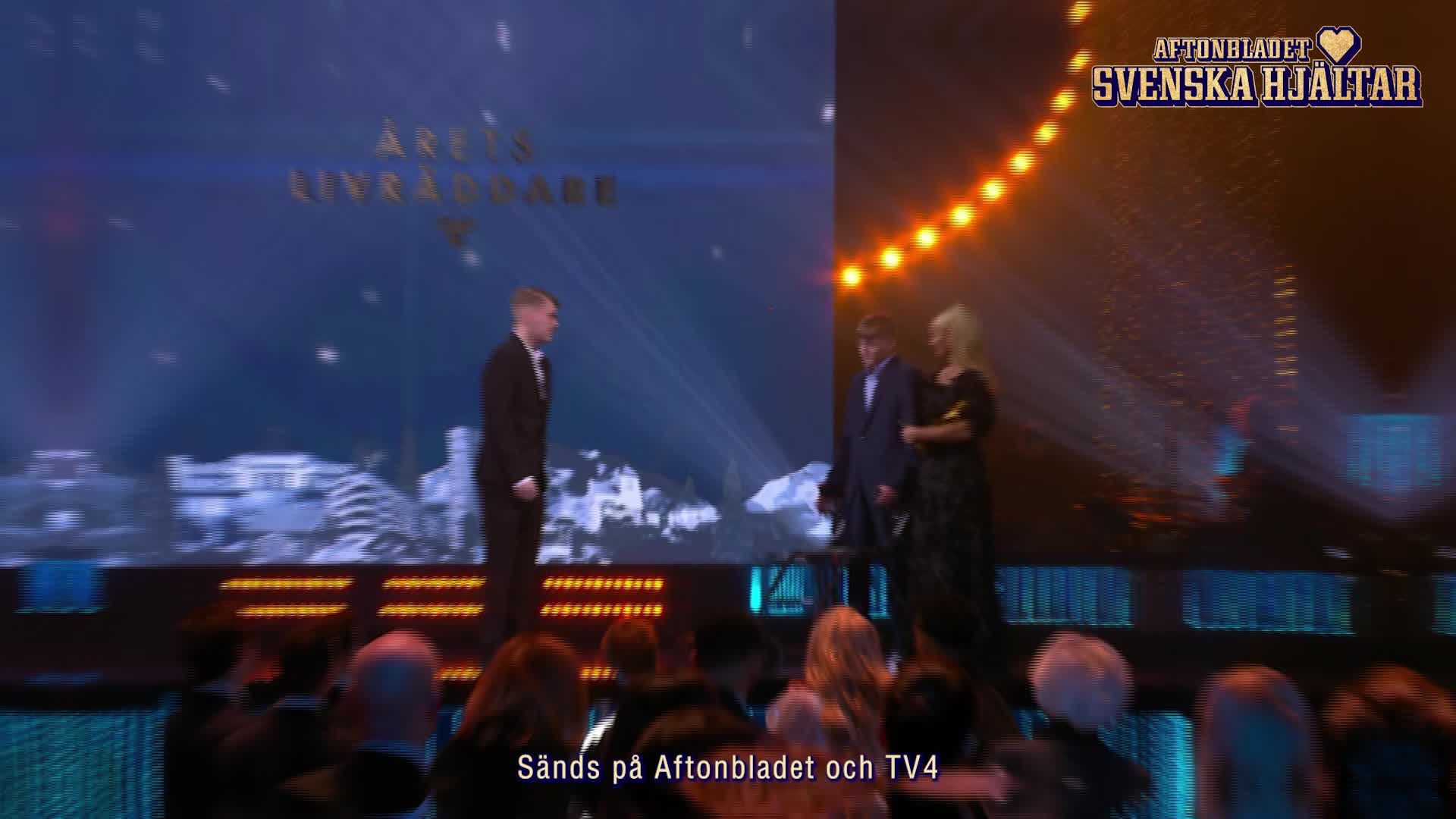 Tjuvtitt: Svenska hjältar-galan 2022 – det händer på galan