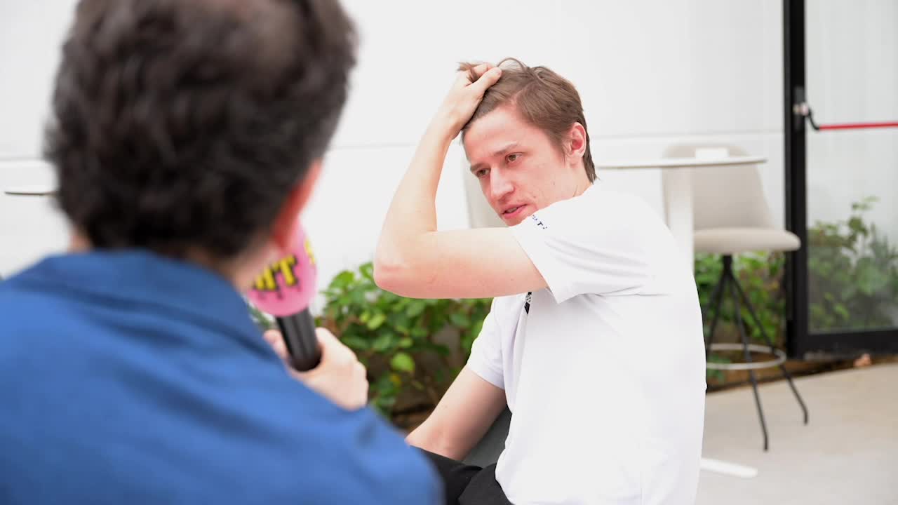 Hör Thern imitera dialekter: "Goa gubbar"