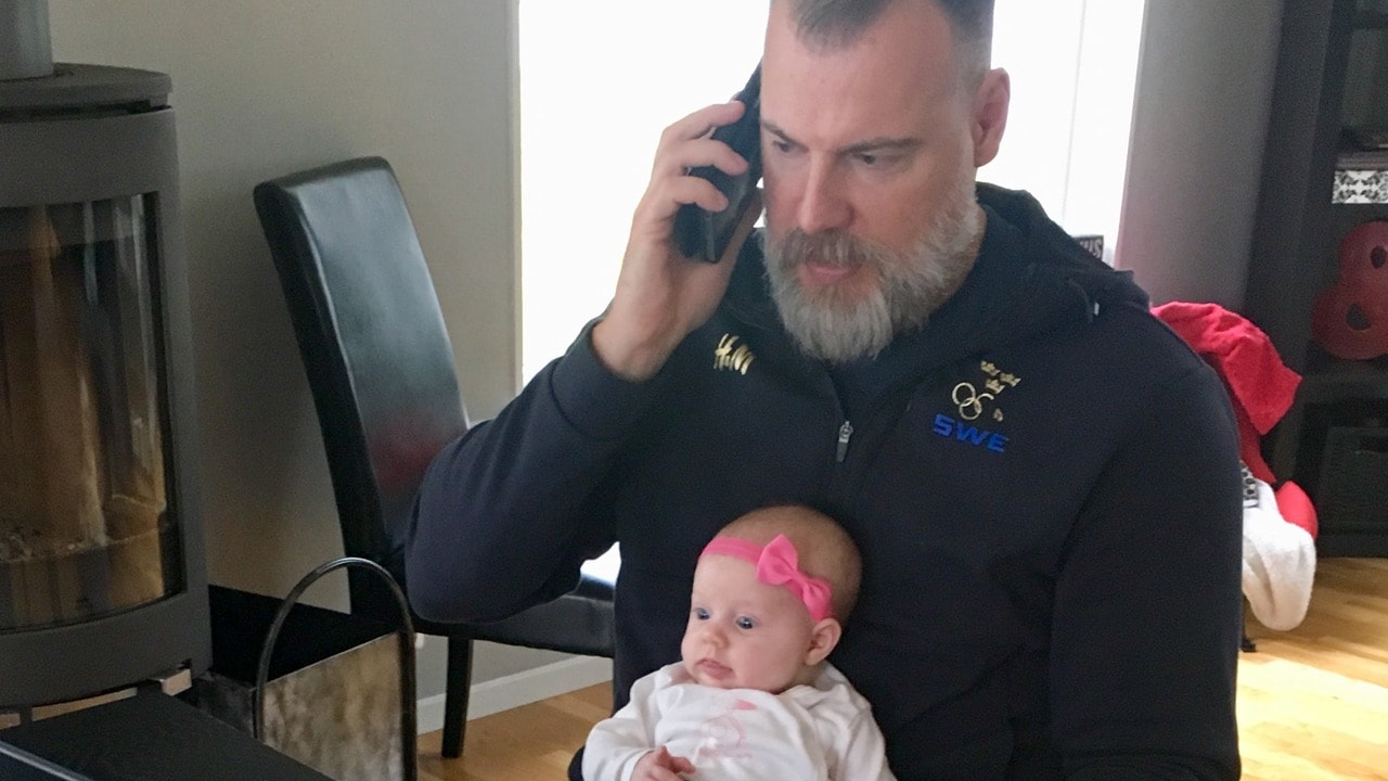 Grönborgs dramatiska tid med nyfödda dottern