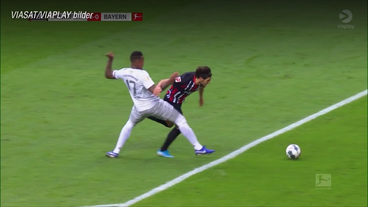 Stjärnan utvisad efter nio minuter i Bayerns kollaps