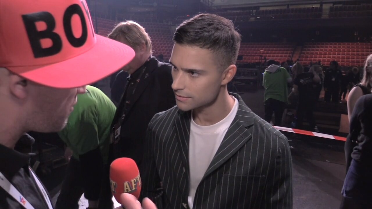 Eric Saade: "Jag sa det direkt, jag kommer behöva en handduk"