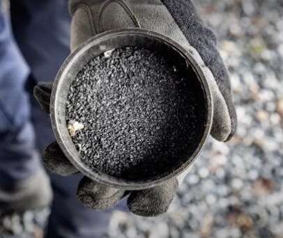 Skarpladdad svartkrutsbomb hittad