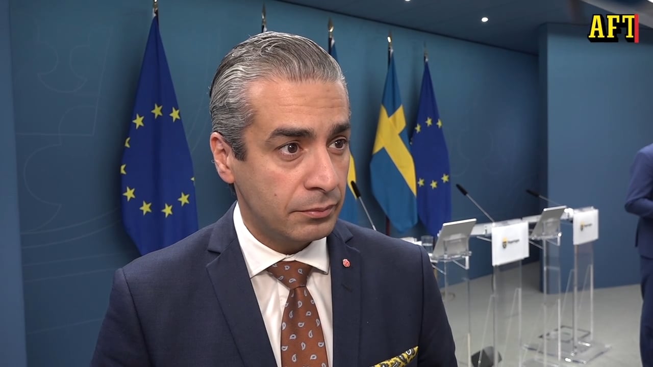 Energiministern: "Halverade elpriser i vinter"