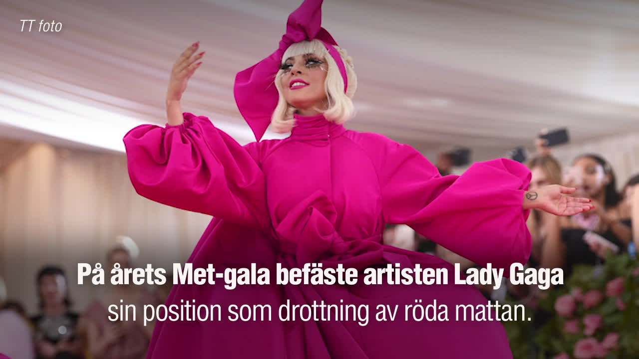 Lady Gagas storstilade entré på Met-galan