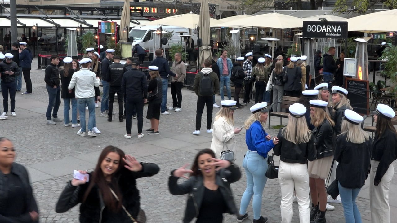 Här firar studenterna: "Får bara en chans i livet"