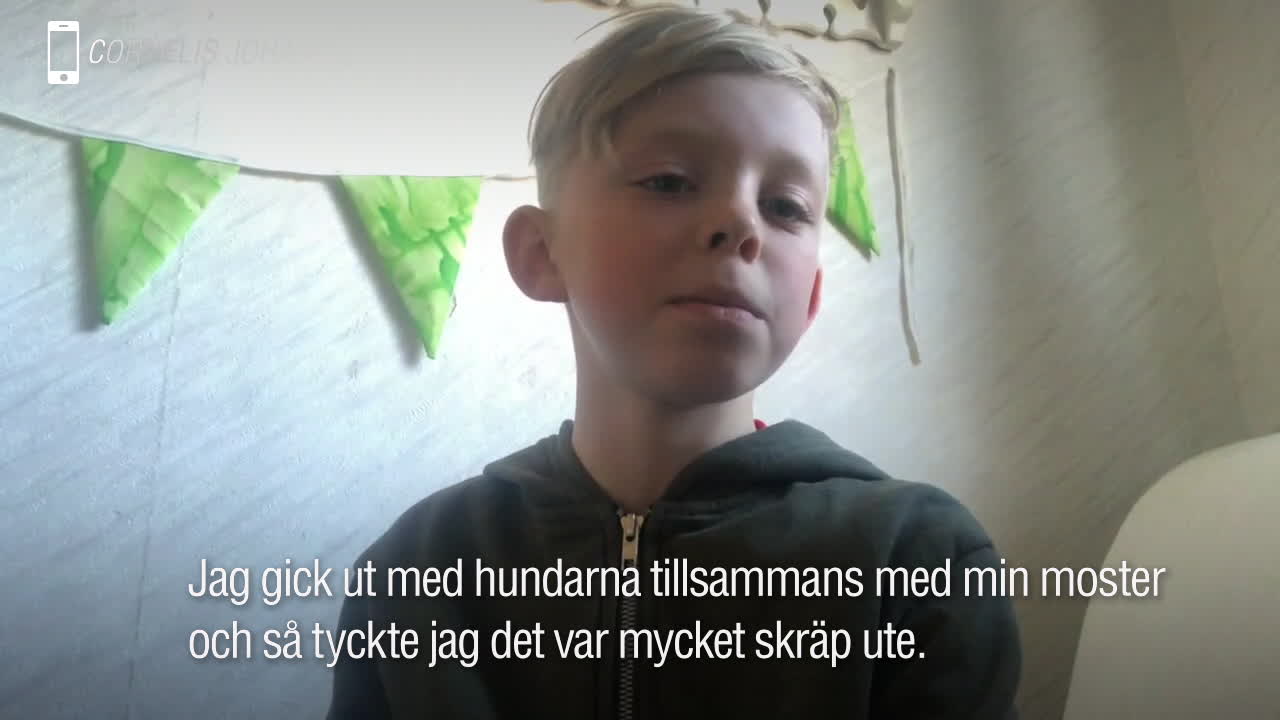 Här plockar åttaårige Cornelis skräp: ”Jättedåligt för naturen”