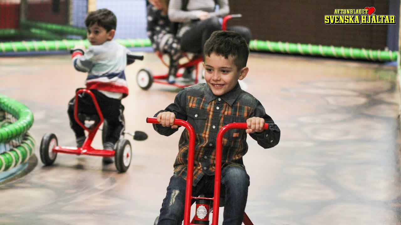 My bjöd flyktingbarnen på en dag av glädje